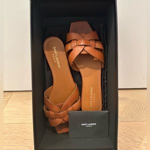 37.5 Nu Pieds Tribute Sandal Saint Laurent in Ambra